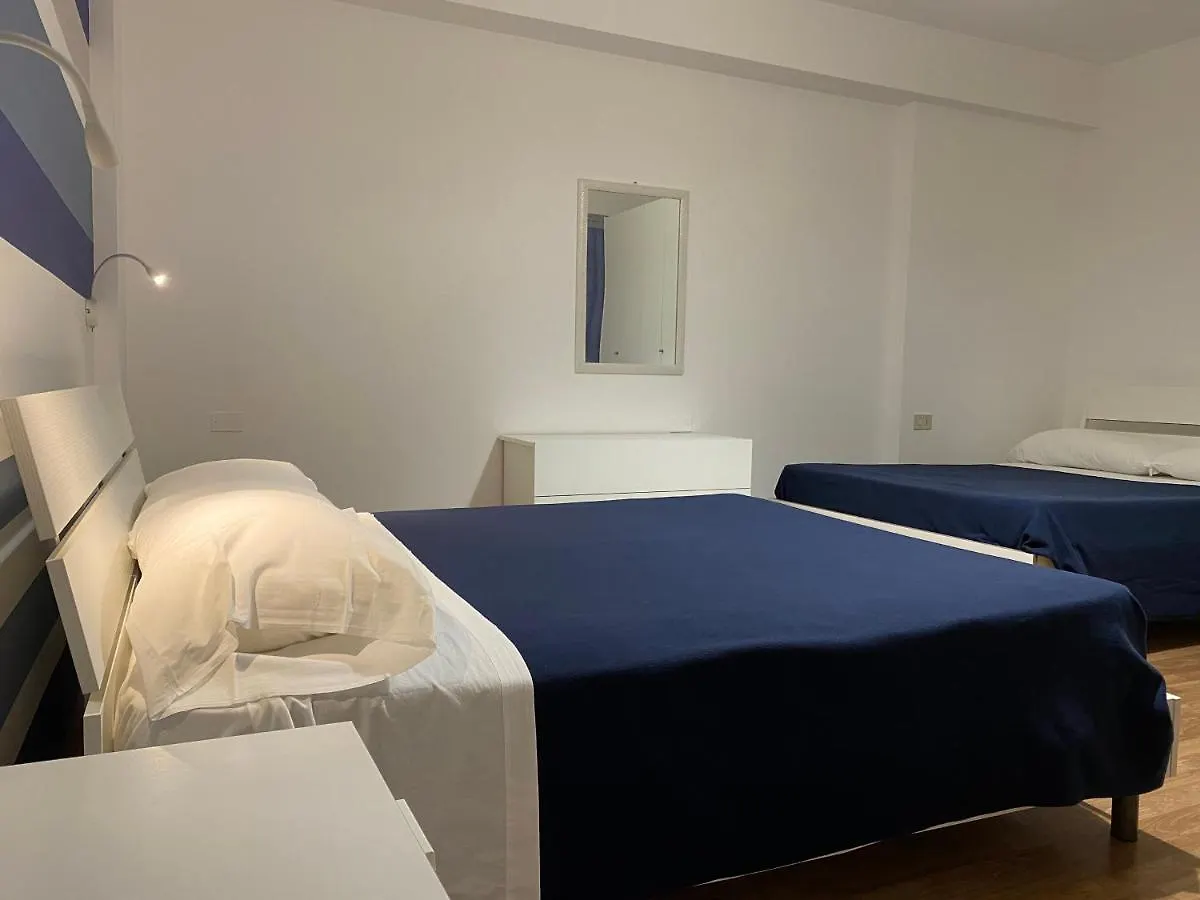 アパートホテル Marina Di Petrolo Apartments カステッランマーレ・デル・ゴルフォ