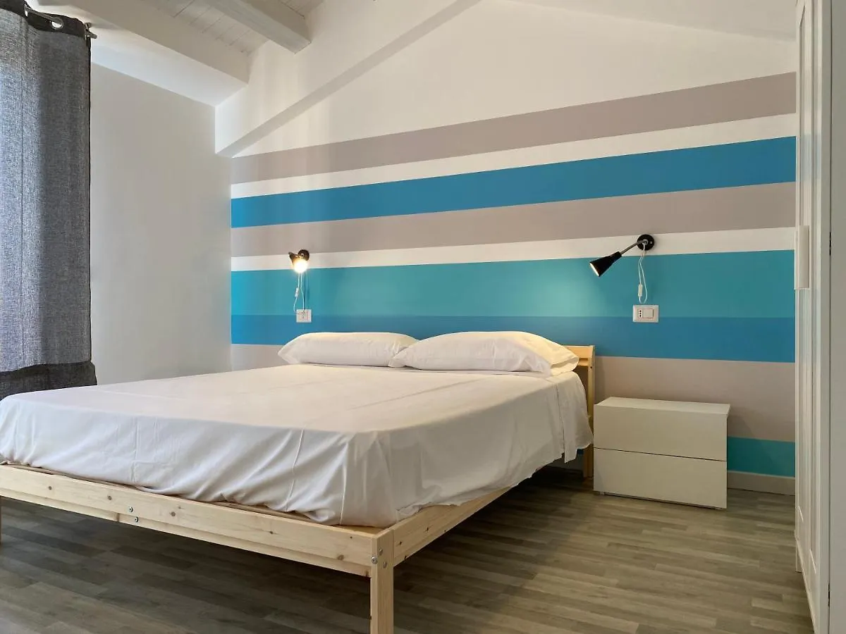 Marina Di Petrolo Apartments カステッランマーレ・デル・ゴルフォ イタリア