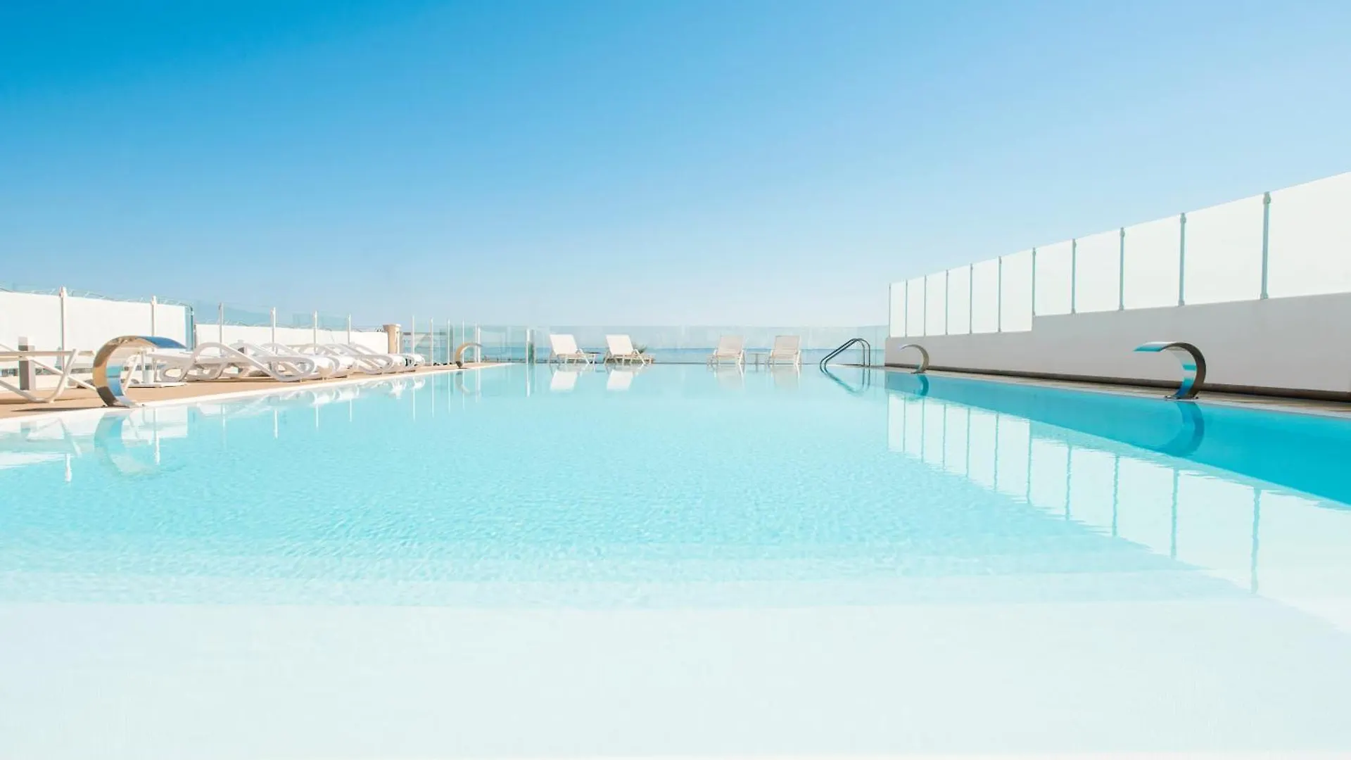 アパートホテル Marina Di Petrolo Apartments カステッランマーレ・デル・ゴルフォ